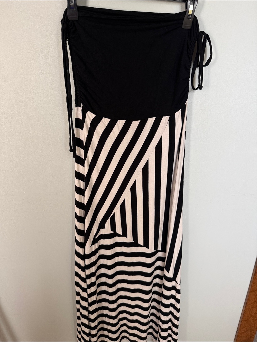 Suzy Shier Black & Cream Striped Strapless Maxi Dress with Side Tie Size Small